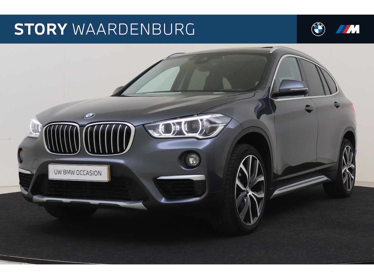 BMW X1 - sDrive20i High Executive xLine Automaat / Panoramadak / Trekhaak / Achteruitrijcamera / Sp - AutoWereld.nl