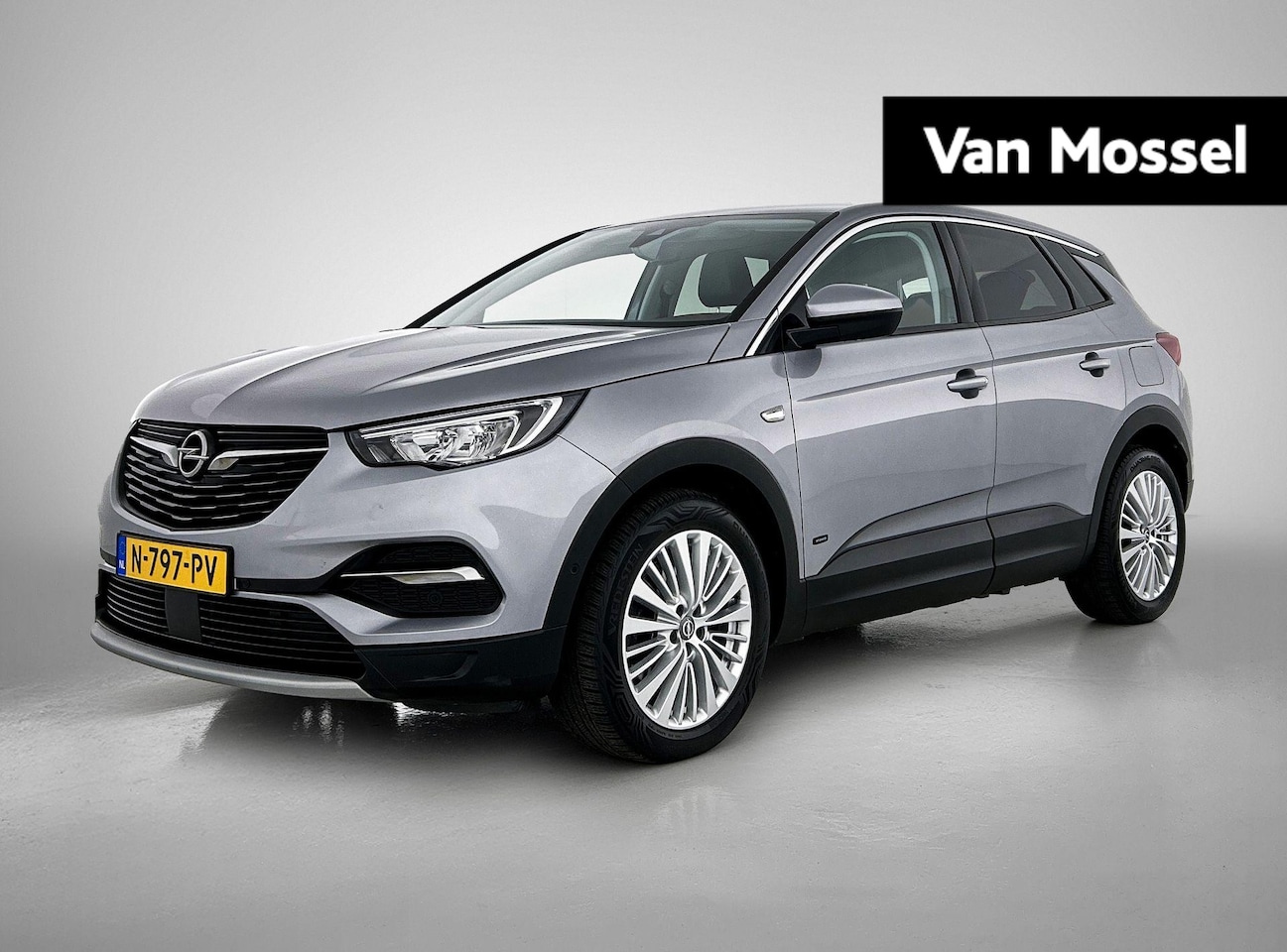 Opel Grandland X - 1.6 Turbo Hybrid Innovation | Automaat | Parkeer sensoren | LMV | Cruise control | DAB | A - AutoWereld.nl
