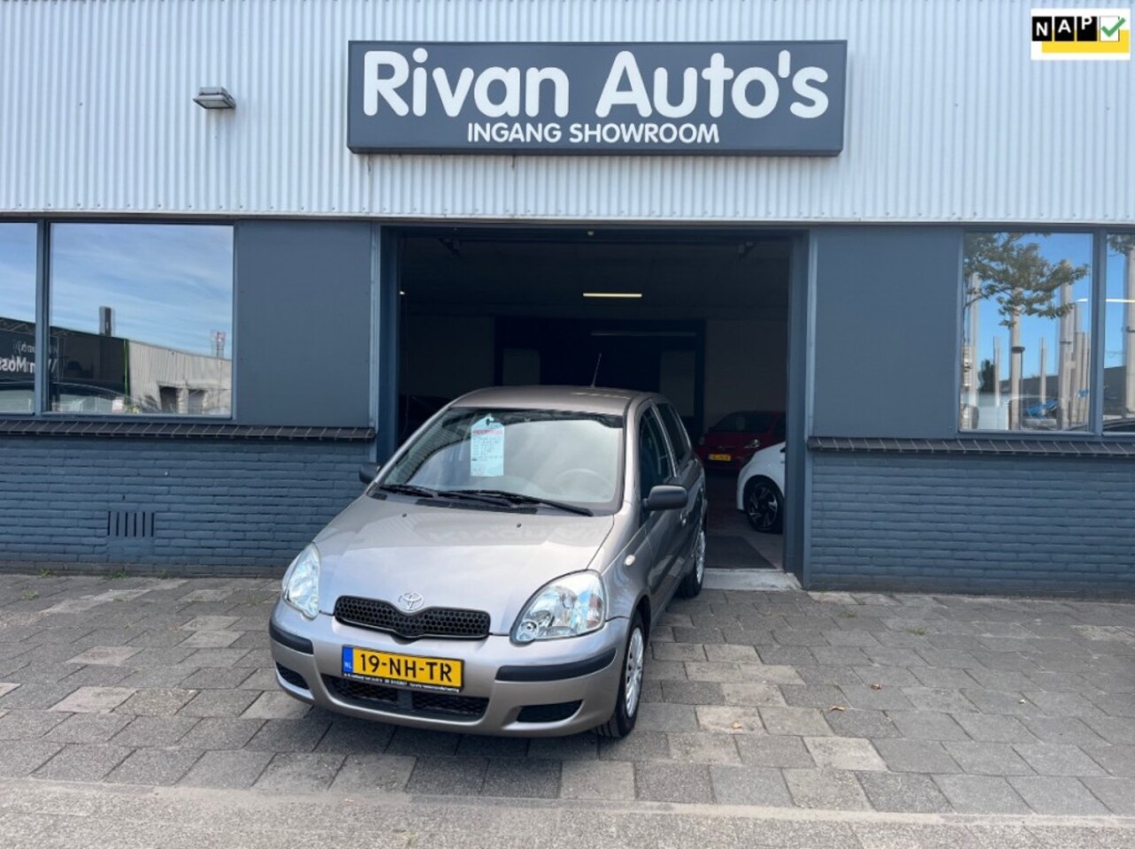 Toyota Yaris - 1.3 VVT-i Idols 1.3 VVT-I IDOLS - AutoWereld.nl