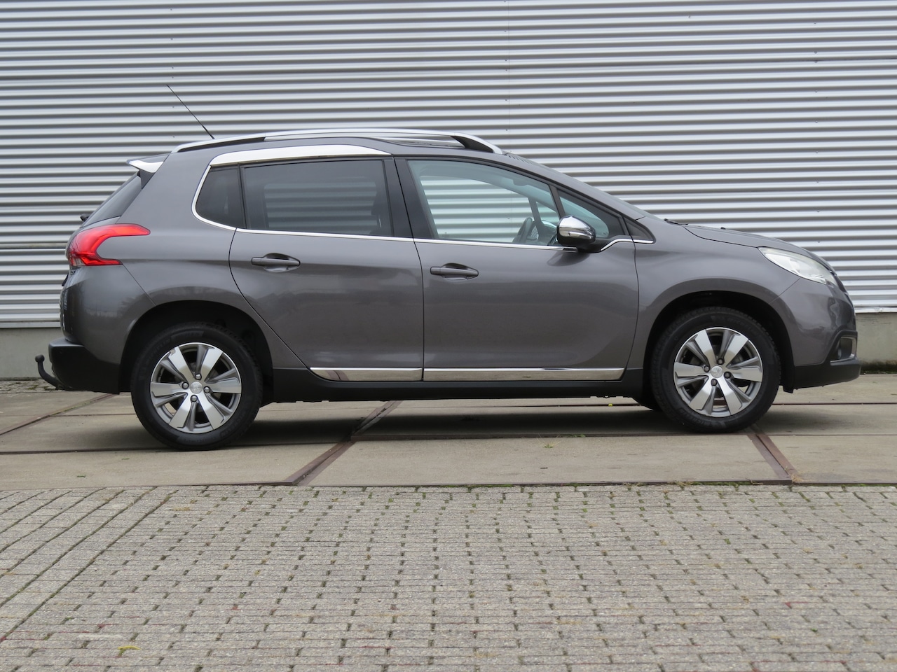 Peugeot 2008 - 1.2 PureTech Allure