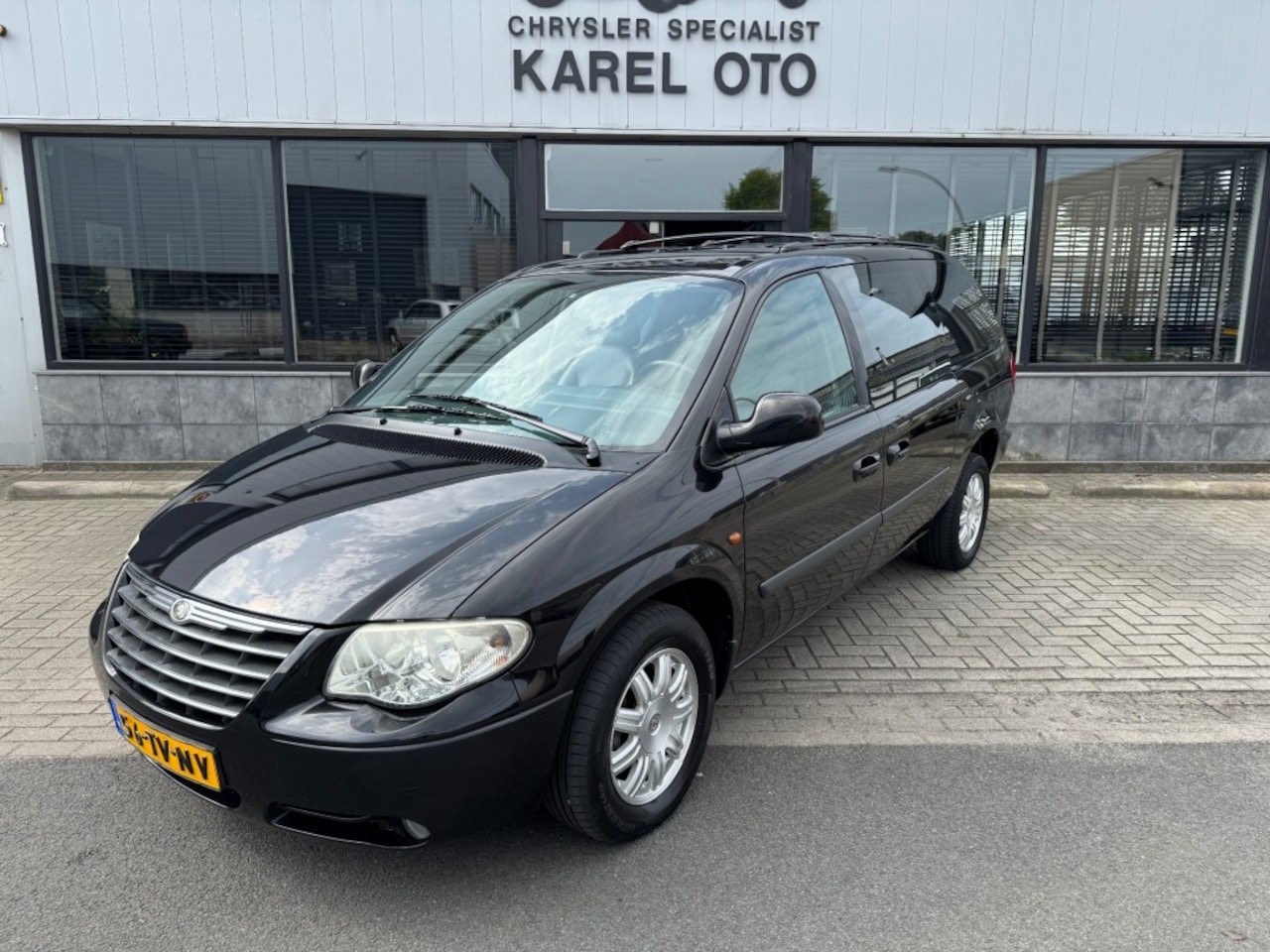 Chrysler Grand Voyager - 3.3i V6 New York Edition 3.3i V6 New York Edition - AutoWereld.nl