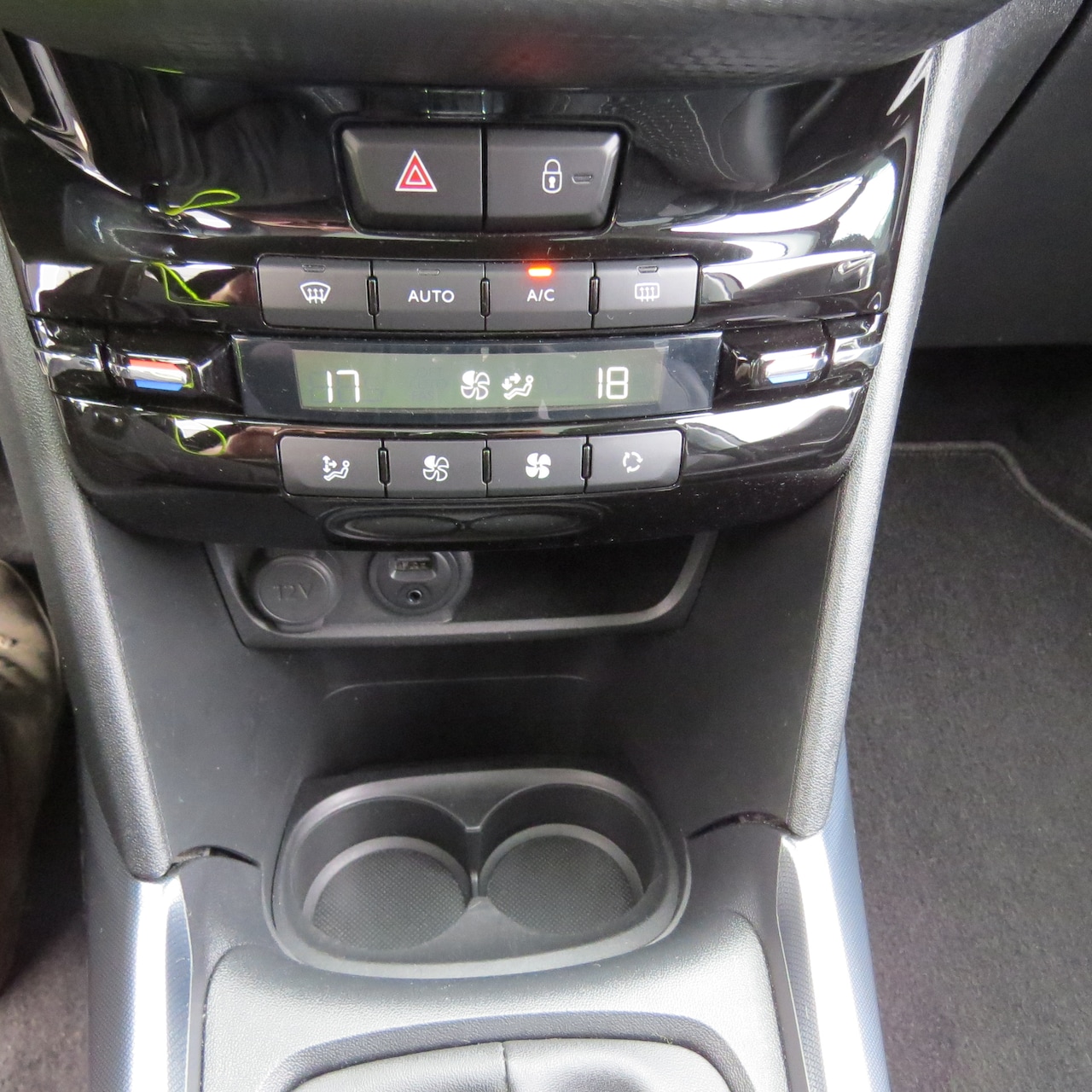 Peugeot 2008 - 1.2 PureTech Allure