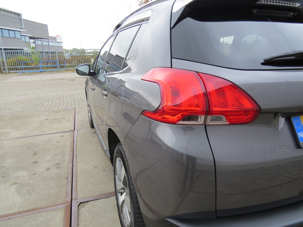 Peugeot 2008 - 1.2 PureTech Allure