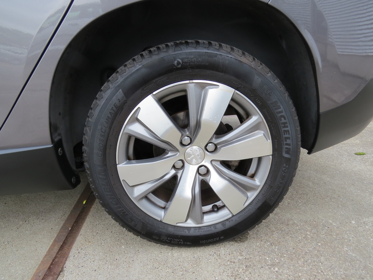 Peugeot 2008 - 1.2 PureTech Allure