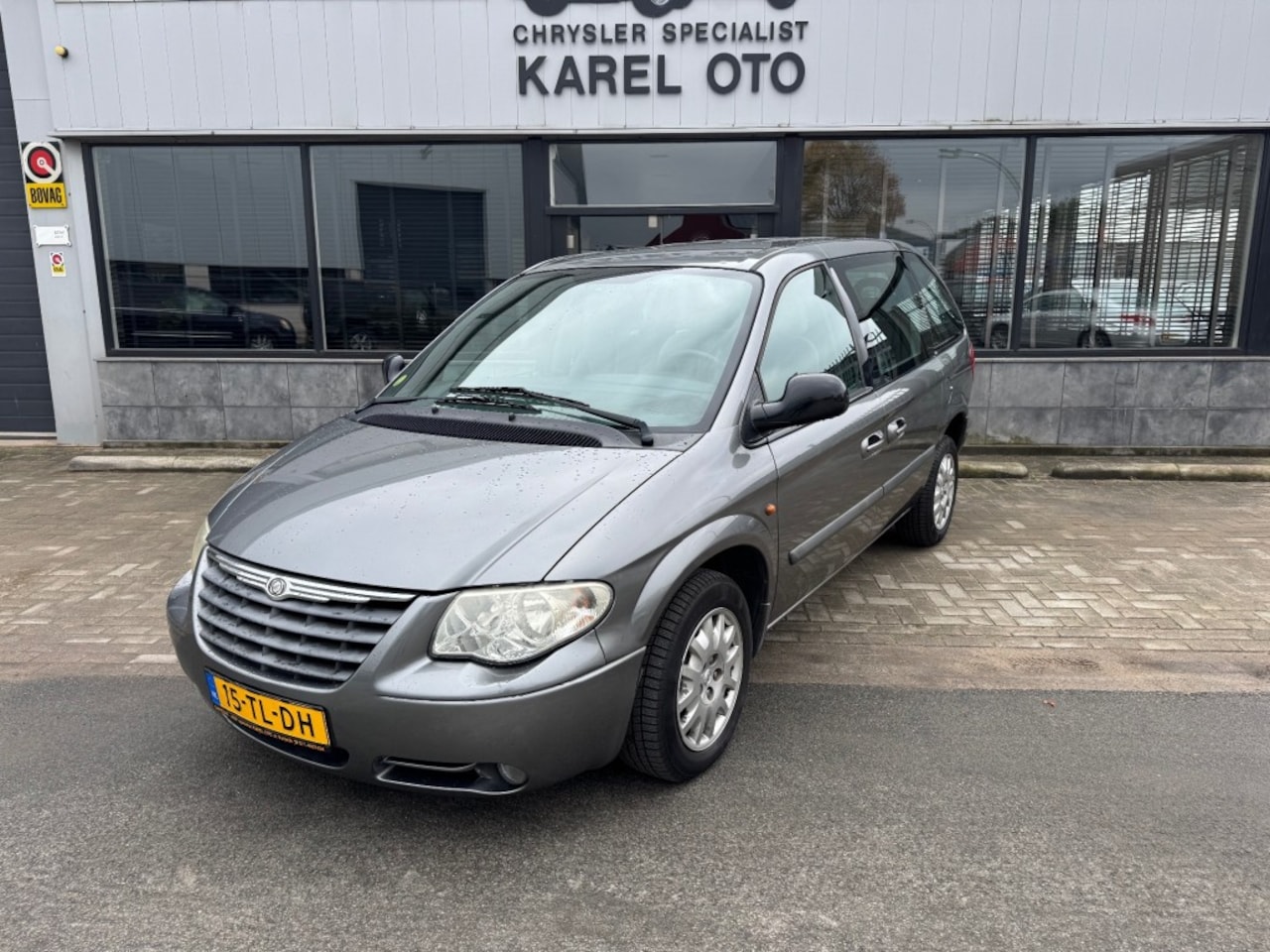Chrysler Voyager - 3.3i V6 SE Luxe 3.3i V6 SE Luxe - AutoWereld.nl