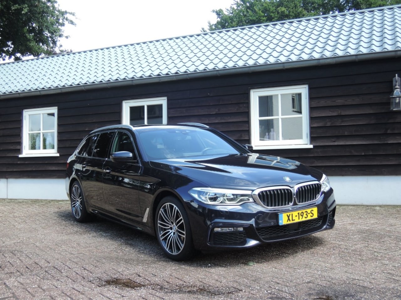 BMW 5-serie - 540I X-Drive HIGH EXE M sport - AutoWereld.nl
