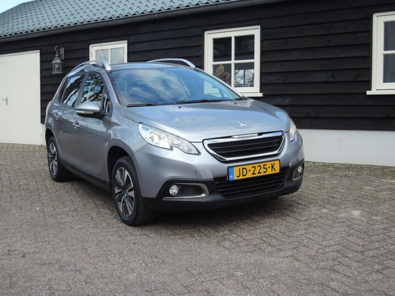 Peugeot 2008 - 1.2 PURET. BLUE LION - AutoWereld.nl