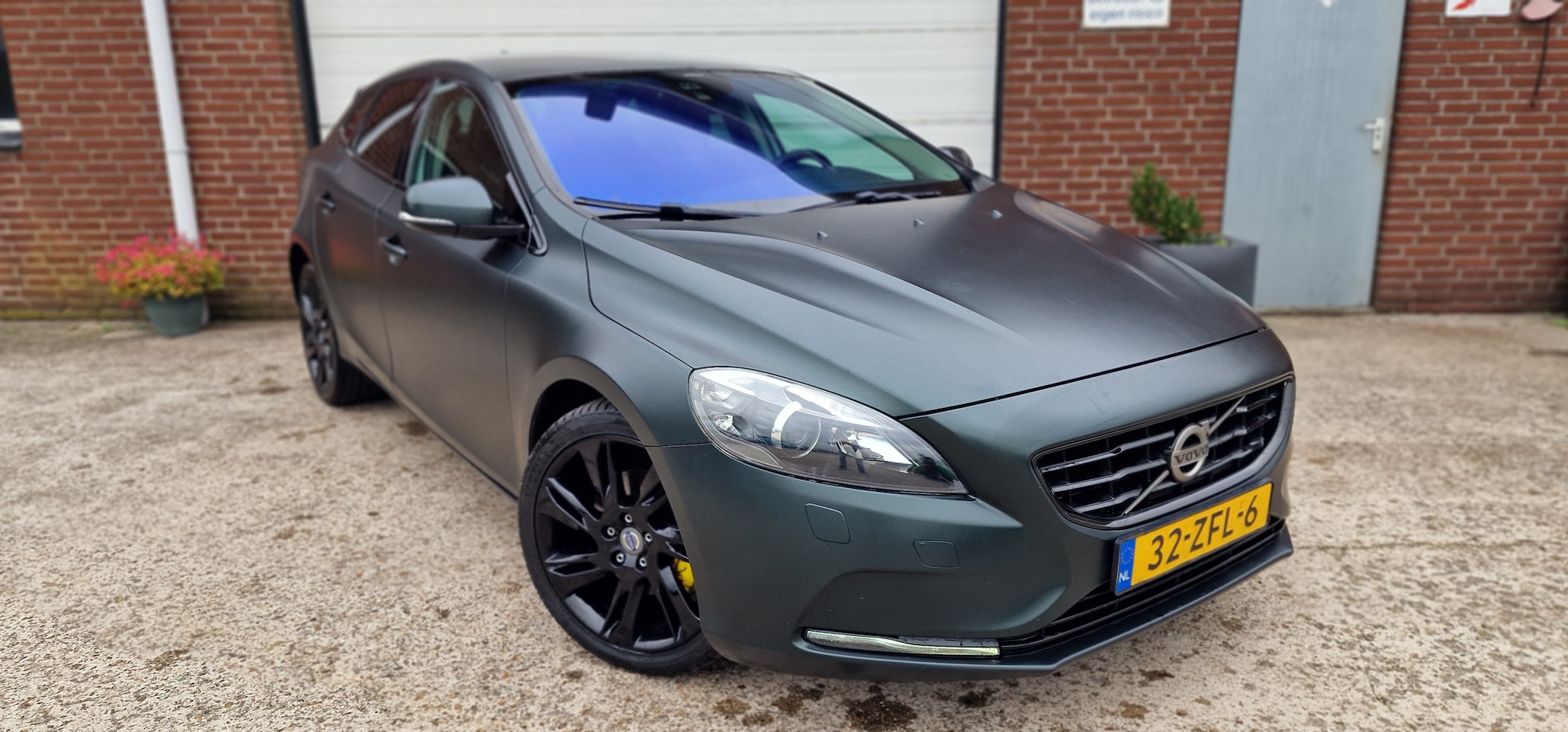 Volvo V40 - 1.6 T4 Summum In een nette staat verkerende Volvo V40 1.6 Summum T4, Bjr 2012, Panodak, Pdc, Leder, Navi - AutoWereld.nl