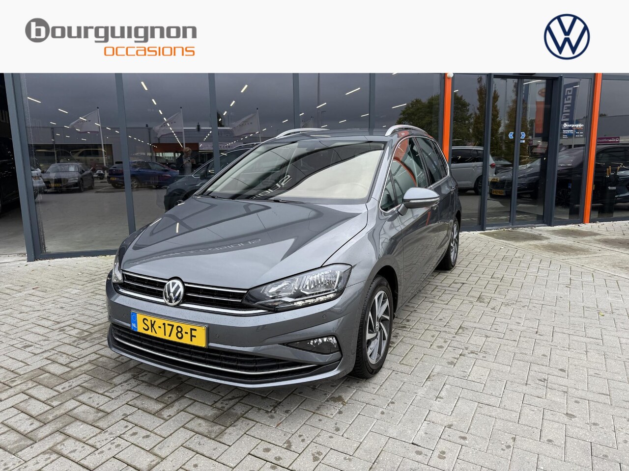 Volkswagen Golf Sportsvan - 1.0 TSi 110 Pk Automaat Highline | Trekhaak | Adaptive Cruise | Camera | Parkeersensoren | - AutoWereld.nl