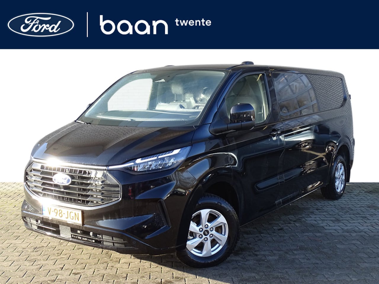 Ford Transit Custom - 300 L2H1 2.0 TDCI 136pk Limited | Camera | All weather banden | Omvormer 400W | Wegklapbar - AutoWereld.nl