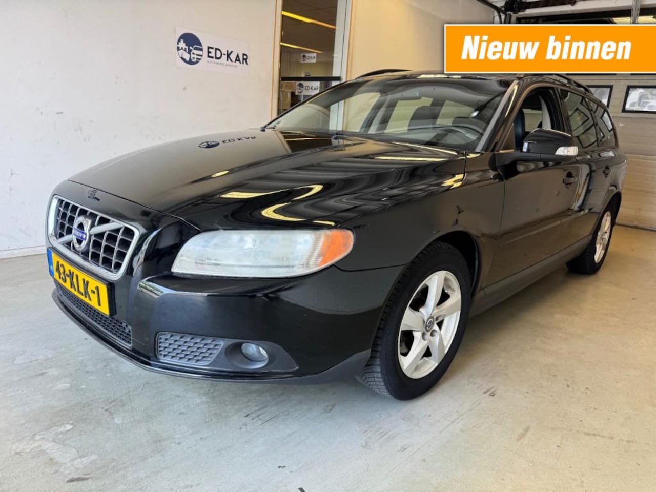 Volvo V70 - 2.0 Limited Edition LEER EXPORT / HANDEL PRICE - AutoWereld.nl