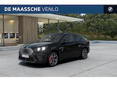 BMW iX2 - eDrive20 M Sport / Panoramadak / Trekhaak / Sportstoelen / Comfort Access / M Adaptief ond