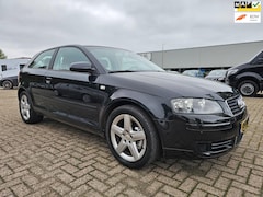 Audi A3 - 2.0 FSI Attraction AIRCO/leer/CRUISE