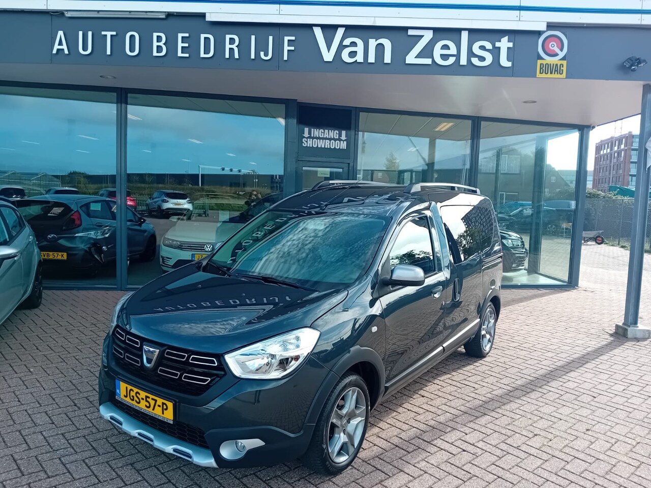 Dacia Dokker - 1.6 SCe Stepway, Airco, Multimediasysteem, Navigatie, Cruise control, Bluetooth, Parkeerse - AutoWereld.nl