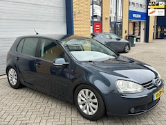 Volkswagen Golf - 1.4 TSI Optive 4, nap, apk, lichtmetaal, audioscherm, navi, trekhaak, airco, inruil mogeli