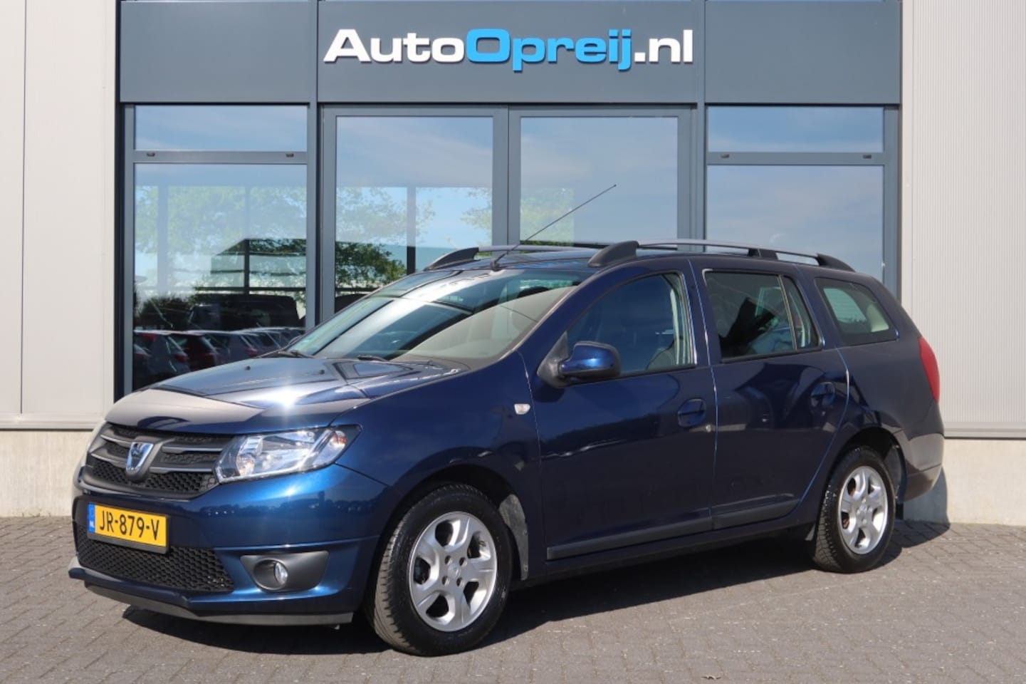 Dacia Logan MCV - 0.9 MCV TCE Easy-R Laureate AUTOMAAT Airco, Cruise, Trekhaak - AutoWereld.nl
