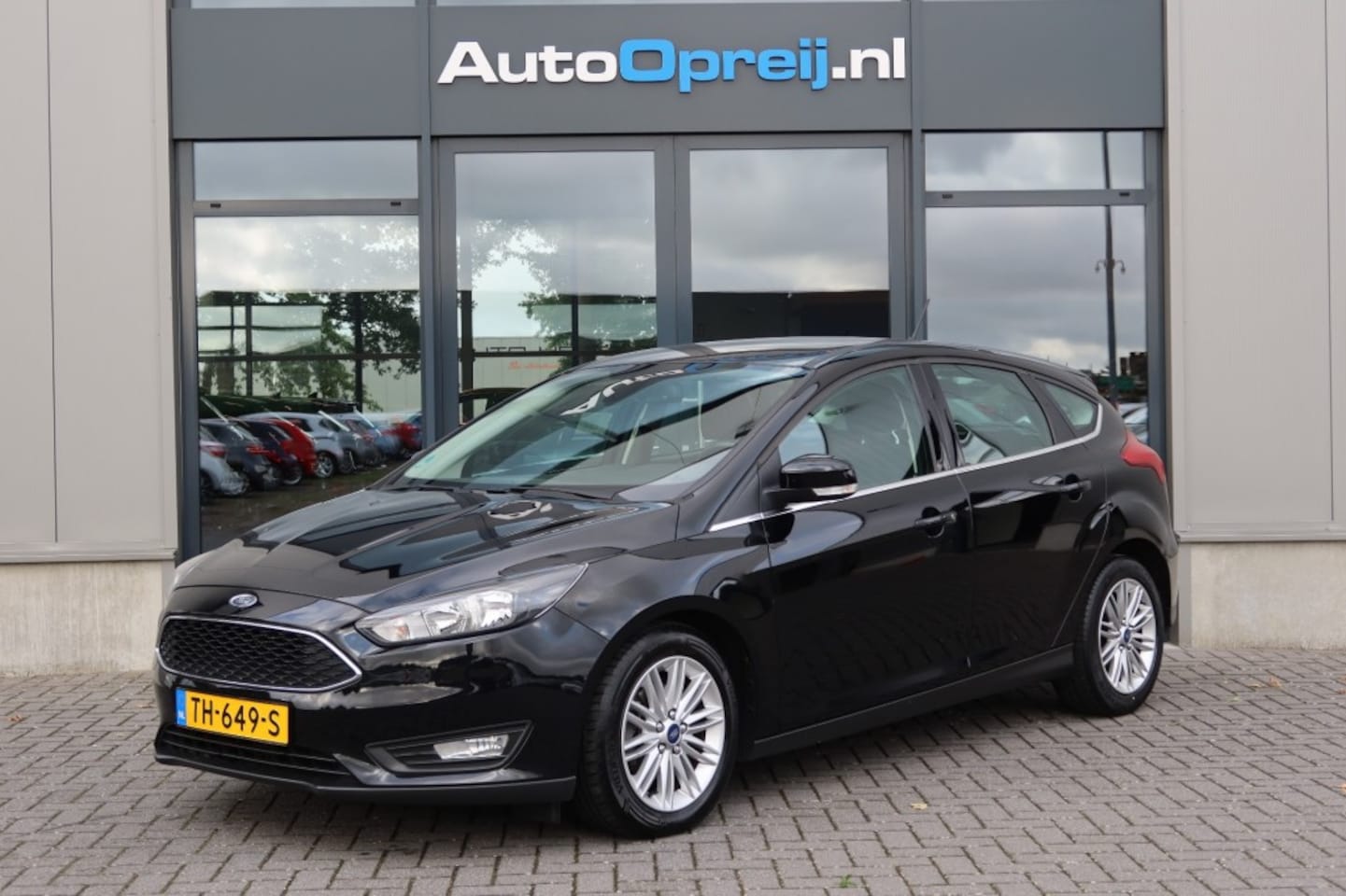 Ford Focus - 1.0 Titanium Edition 125pk Clima, NAVI, Cruise, PDC - AutoWereld.nl