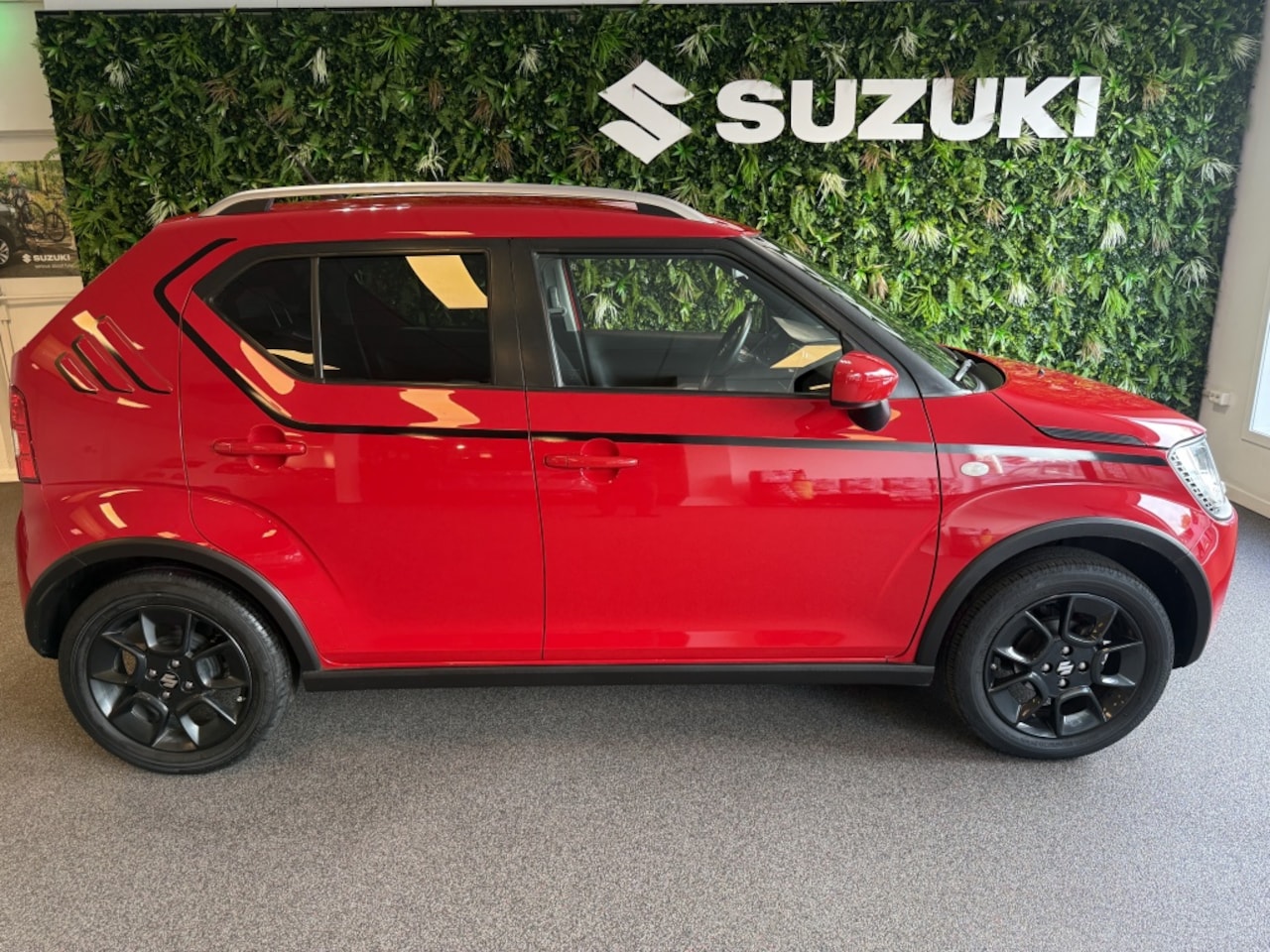 Suzuki Ignis - Airco LMV Trekhaak DAB+ 1.2 Select Automaat Handsfree bellen Achteruitrijcamera - AutoWereld.nl