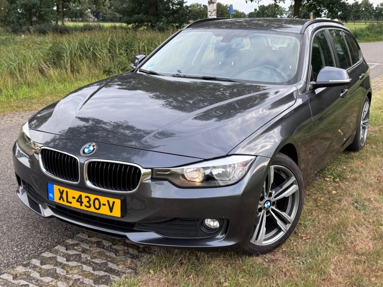 BMW 3-serie Touring - 320 D TOURING / 18 INCH / LEDER / 170DKM - AutoWereld.nl