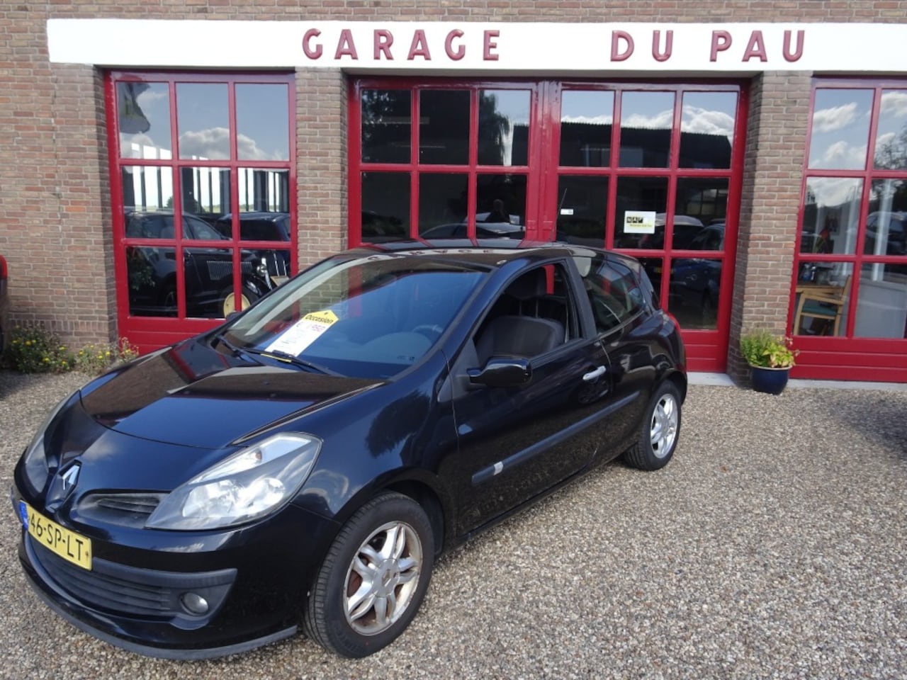 Renault Clio - 1.4-16V Team Spirit 1.4-16V TEAM SPIRIT - AutoWereld.nl