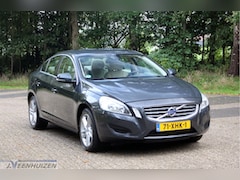 Volvo S60 - 1.6 T3 Momentum | 2012 | Stoelverwarming | Cruise |