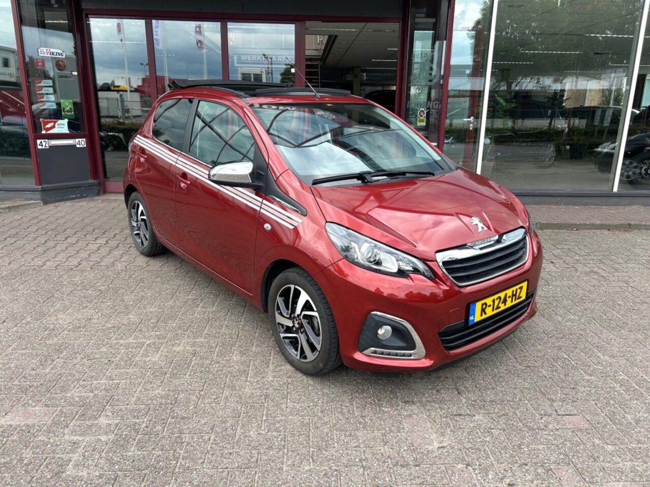 Peugeot 108 - 1.0 E-VTI COLL. TOP - AutoWereld.nl