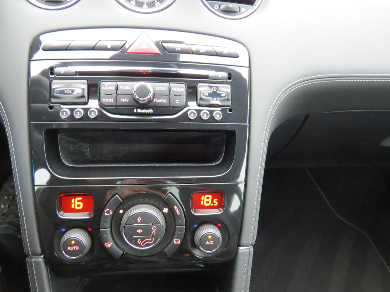 Peugeot RCZ - 1.6 THP Brownstone