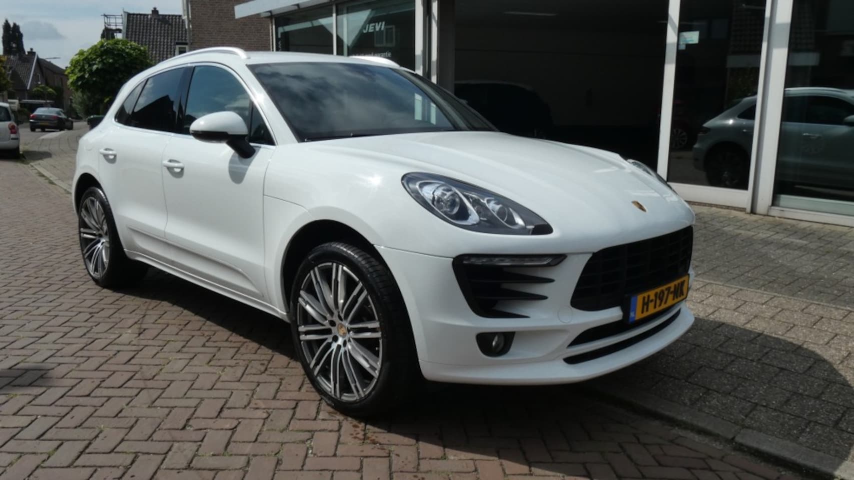 Porsche Macan - 2.0 T * NAVI * CAMERA * LEDER * CRUISE * CLIMA * 21 L.M.V * - AutoWereld.nl
