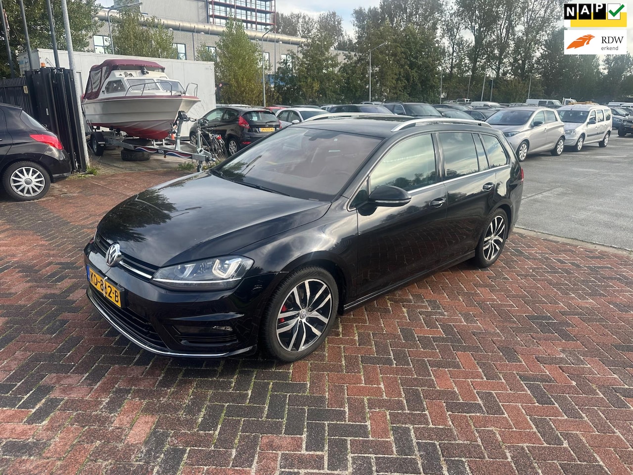 Volkswagen Golf Variant - 1.6 TDI R-LINE! AIRCO! Leder! Zwart! 2016 - AutoWereld.nl