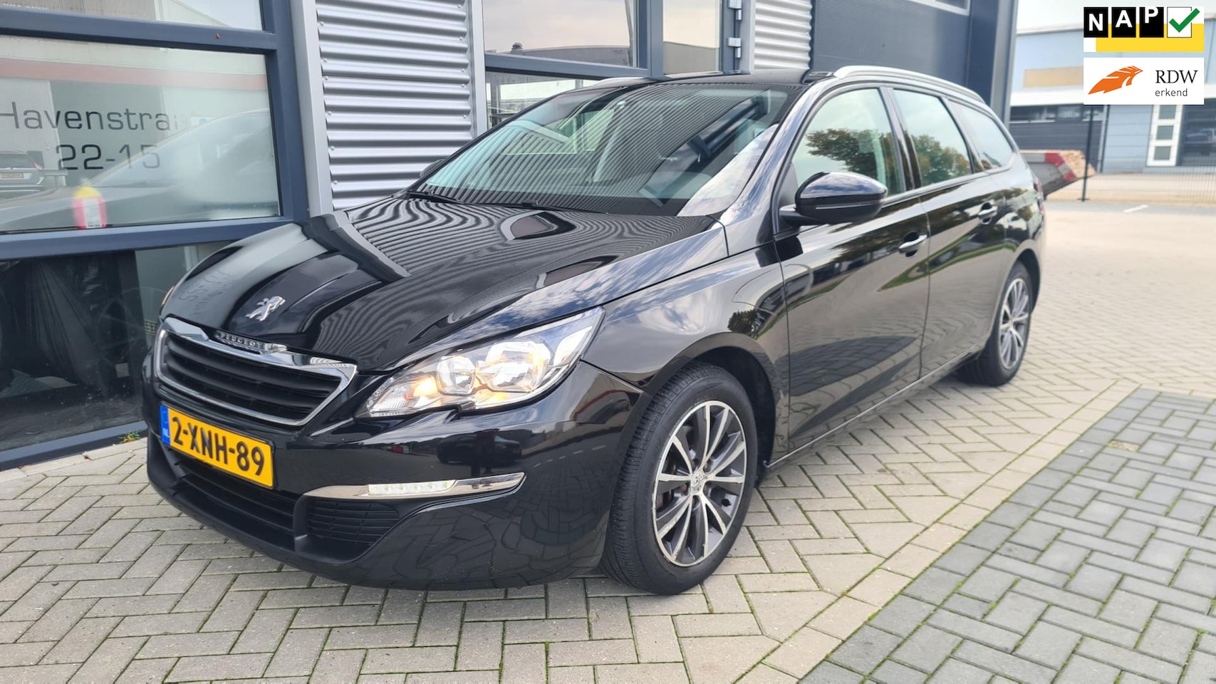 Peugeot 308 SW - 1.2 e-THP Blue Lease 1.2 e-THP Blue Lease - AutoWereld.nl