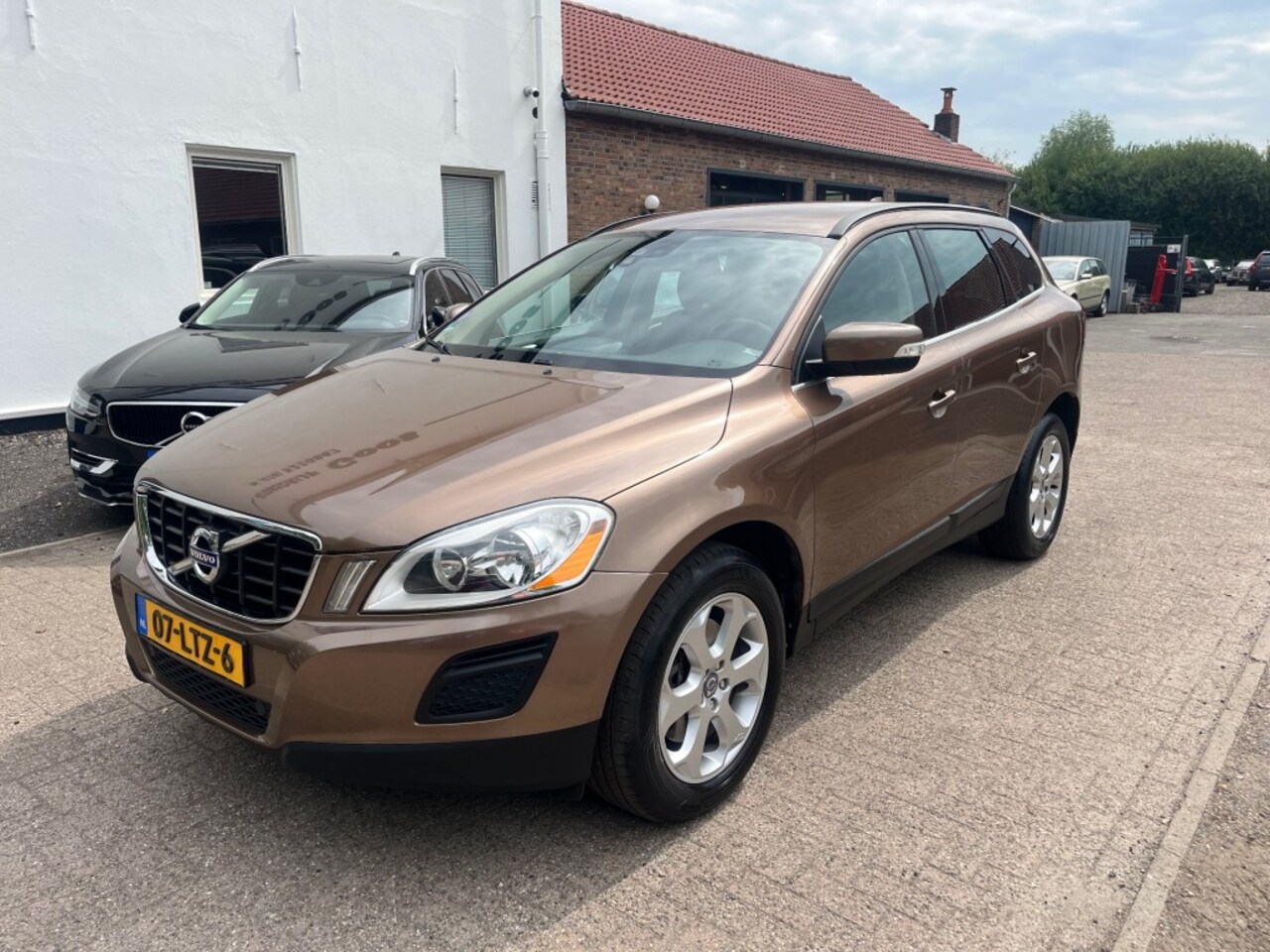 Volvo XC60 - 2.0 T Momentum - AutoWereld.nl