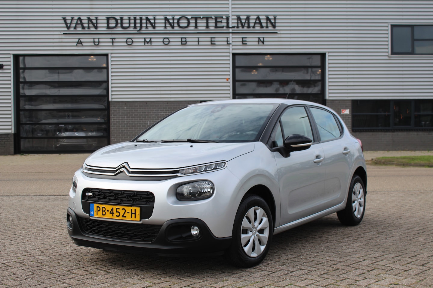Citroën C3 - 1.2 PureTech Feel / Carplay / PDC / N.A.P. - AutoWereld.nl