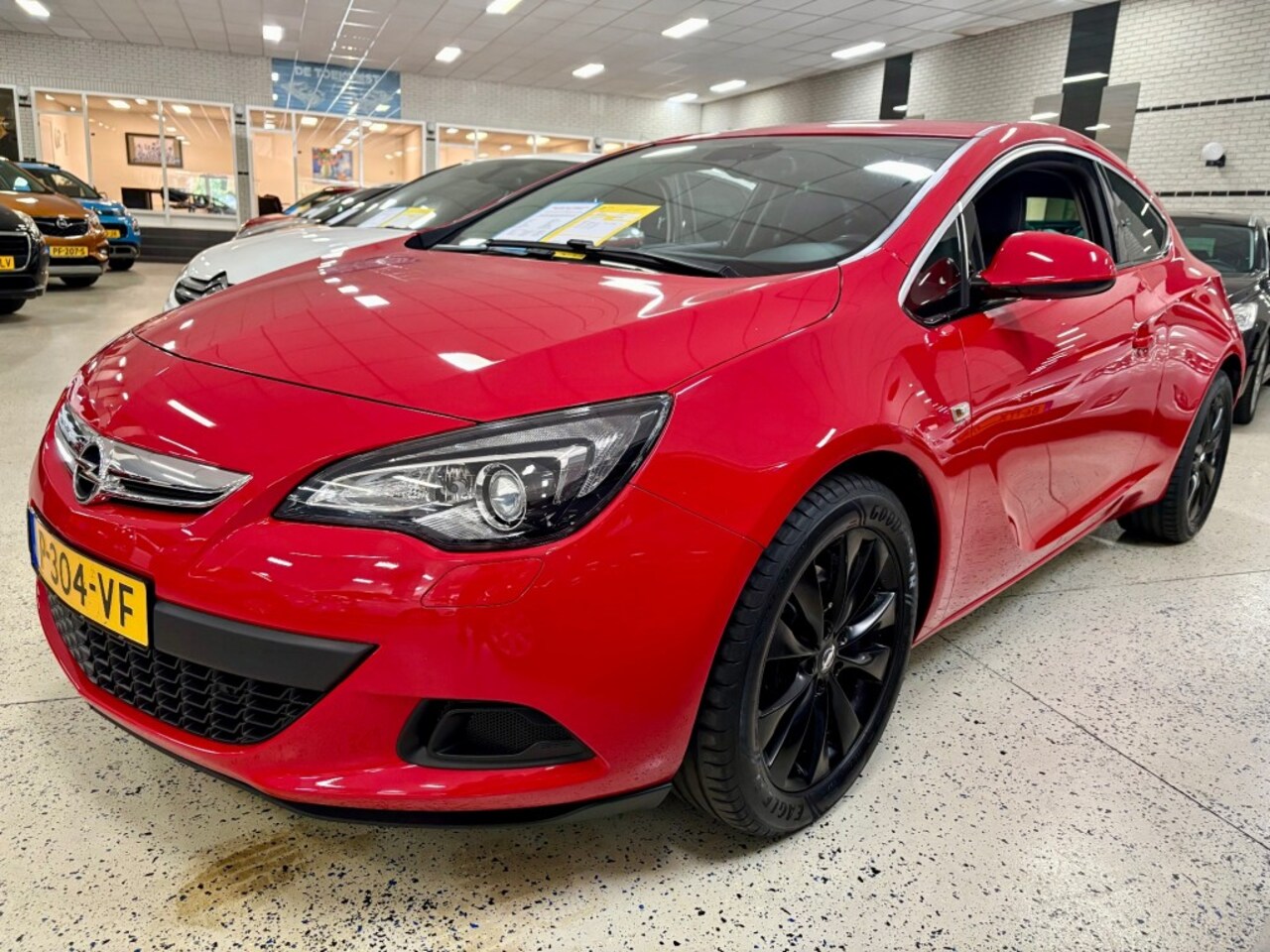Opel Astra GTC - GTC 1.4 T SPORT BiXenon Airco ECC PDC Trekhaak - AutoWereld.nl