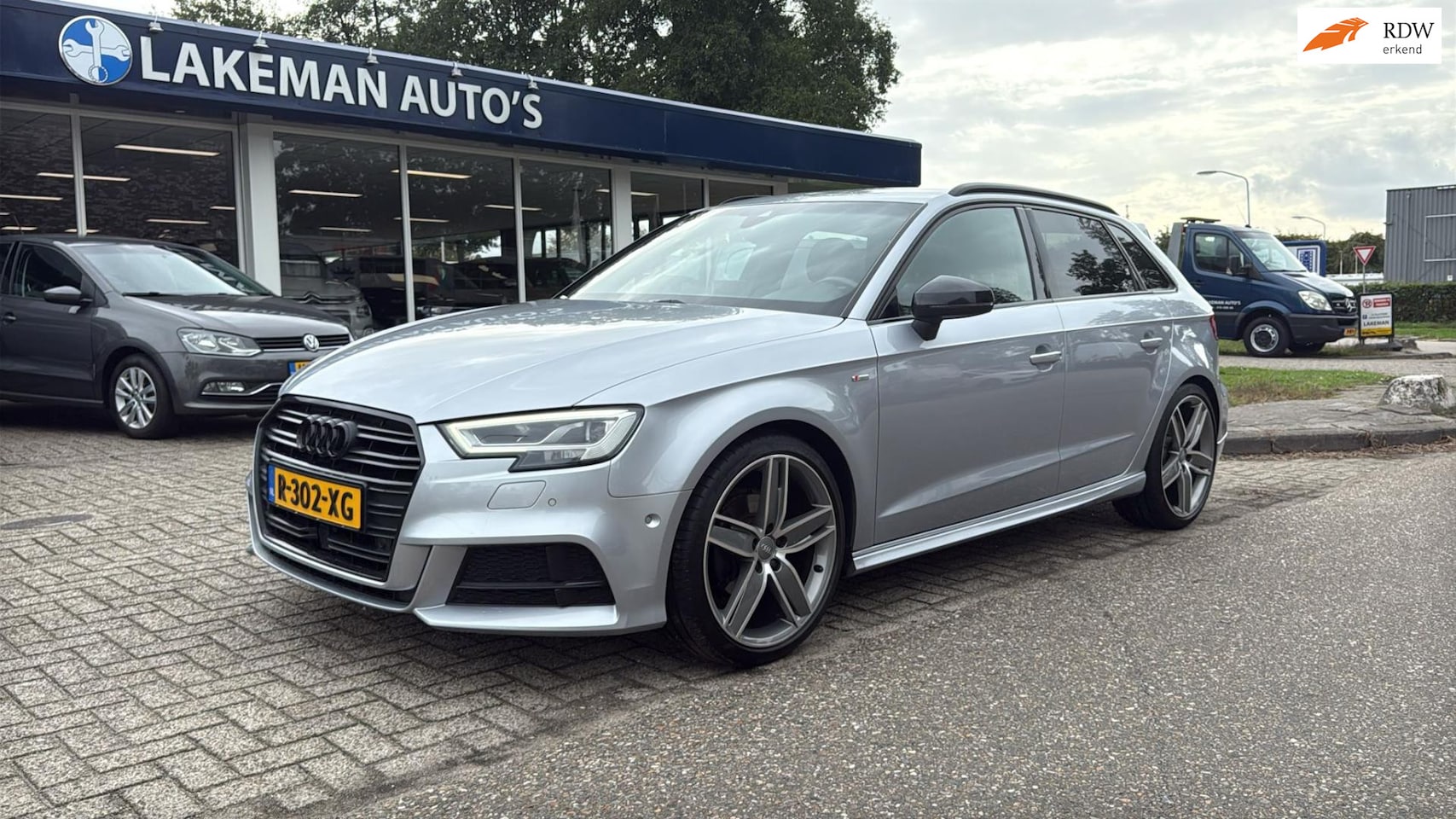 Audi A3 Sportback - 1.5 TFSI CoD Sport S Line Edition Silverline Huurkoop Inruil APK Garantie - AutoWereld.nl