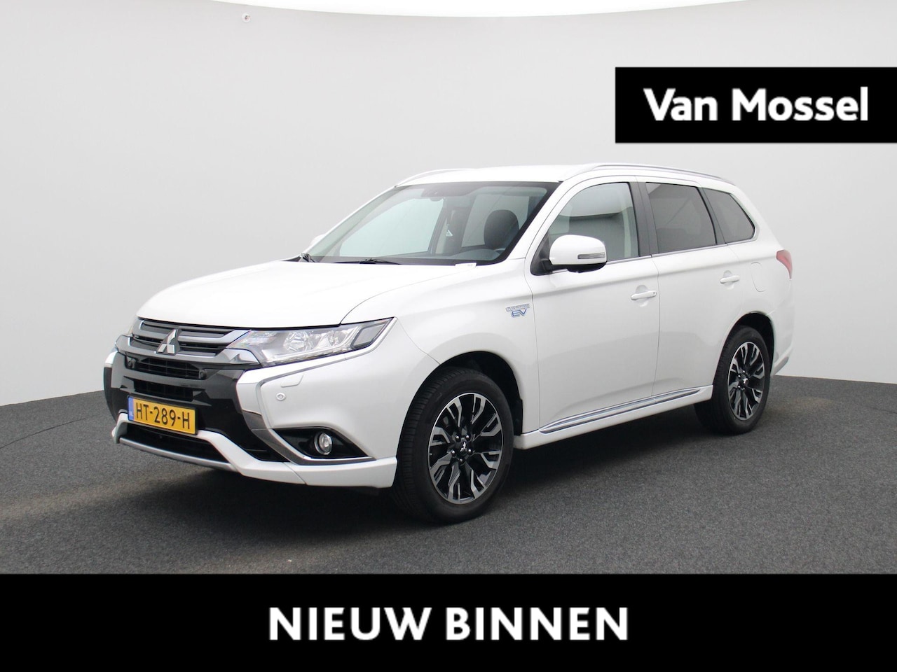 Mitsubishi Outlander - 2.0 PHEV instyle | Climate Control | Achteruitrijcamera | Lederen Bekleding | Stoelverwarm - AutoWereld.nl