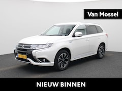 Mitsubishi Outlander - 2.0 PHEV instyle | Climate Control | Achteruitrijcamera | Lederen Bekleding | Stoelverwarm