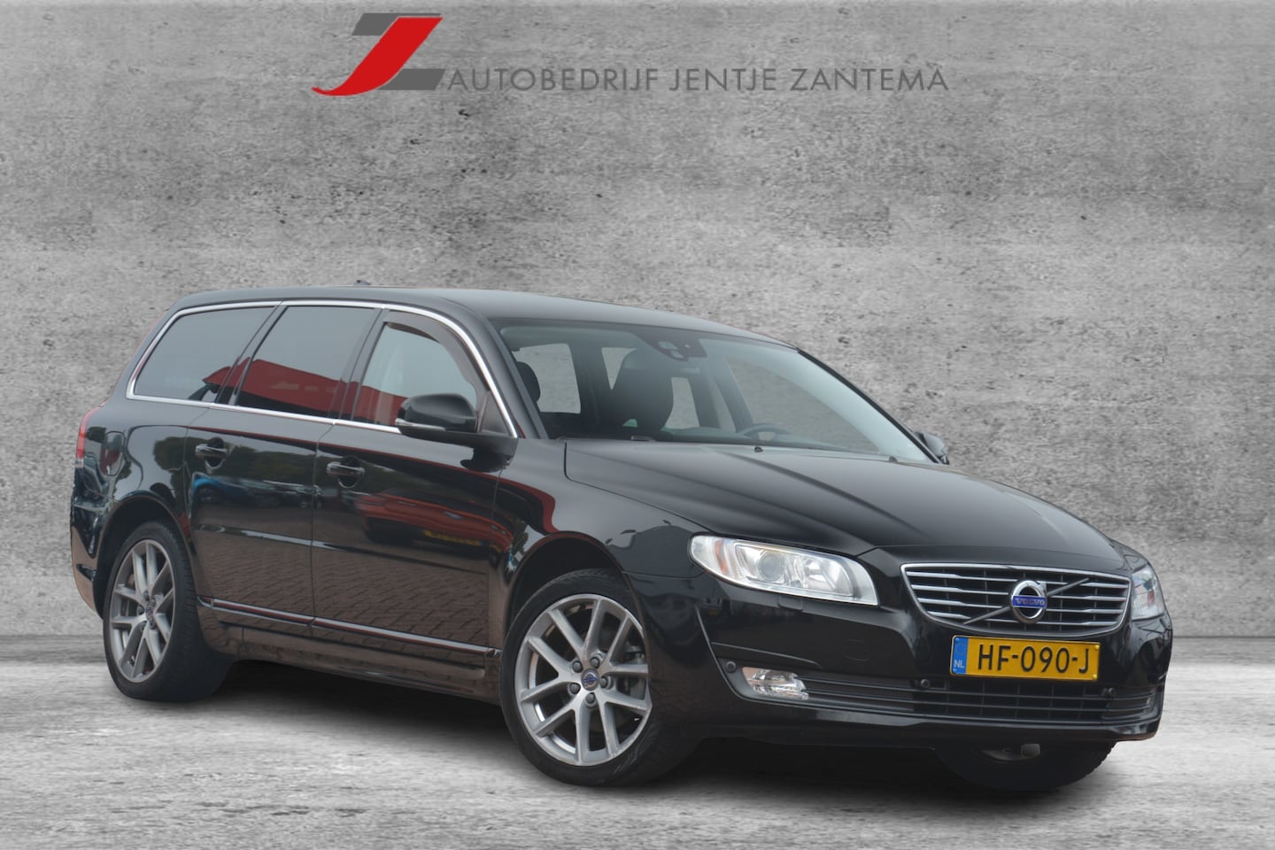 Volvo V70 - 2.0 D3 Classic Edition | Navigatie | PDC | Clima | Stoelverwarming | LMV | NL auto!! | - AutoWereld.nl
