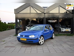 Volkswagen Golf - 1.6 Comfortline Automaat