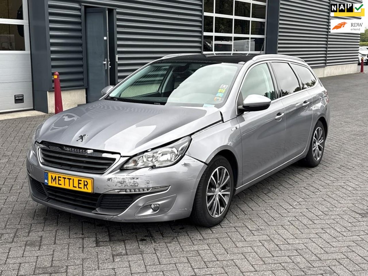 Peugeot 308 SW - 1.2 PureTech Style 1.2 PureTech Style, navigatie, cruise control, PDC - AutoWereld.nl