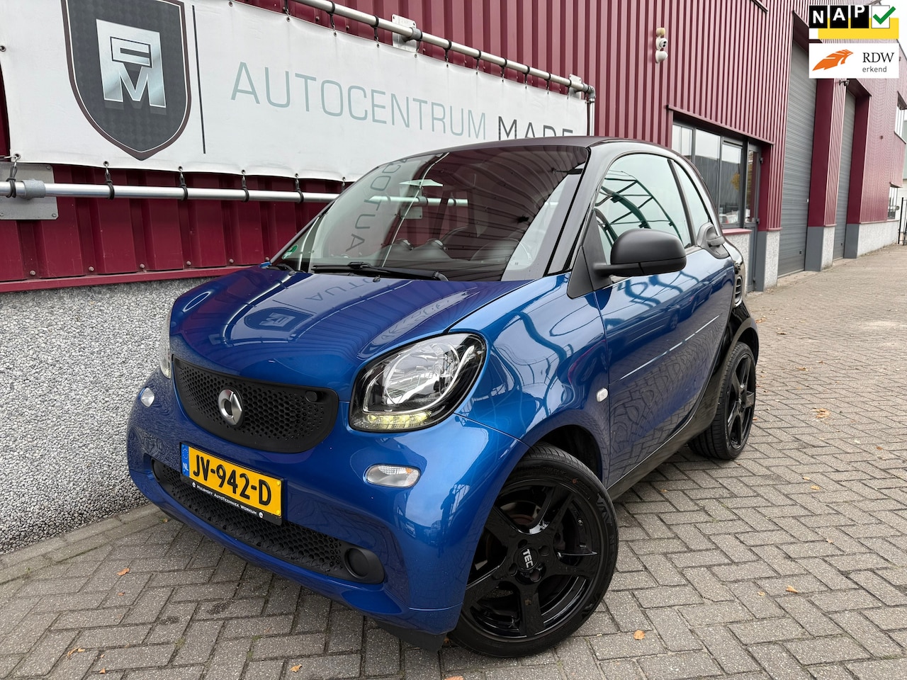 Smart Fortwo - 1.0 Pure // Airco // 104 DKM NAP // 17 Inch LM - AutoWereld.nl