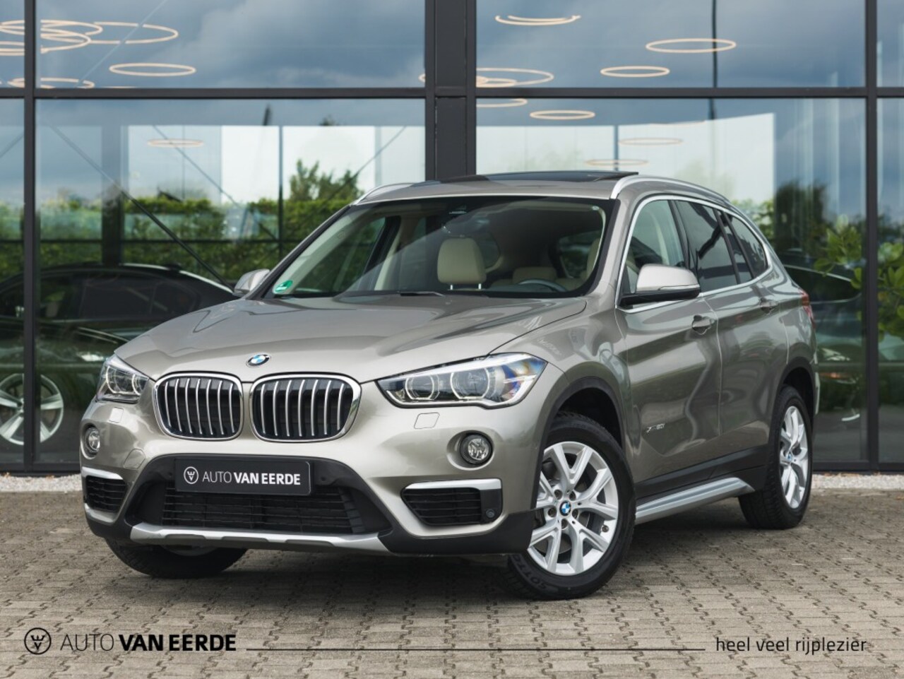 BMW X1 - xDrive20i Aut. - Pano, cam., trkhk etc - AutoWereld.nl