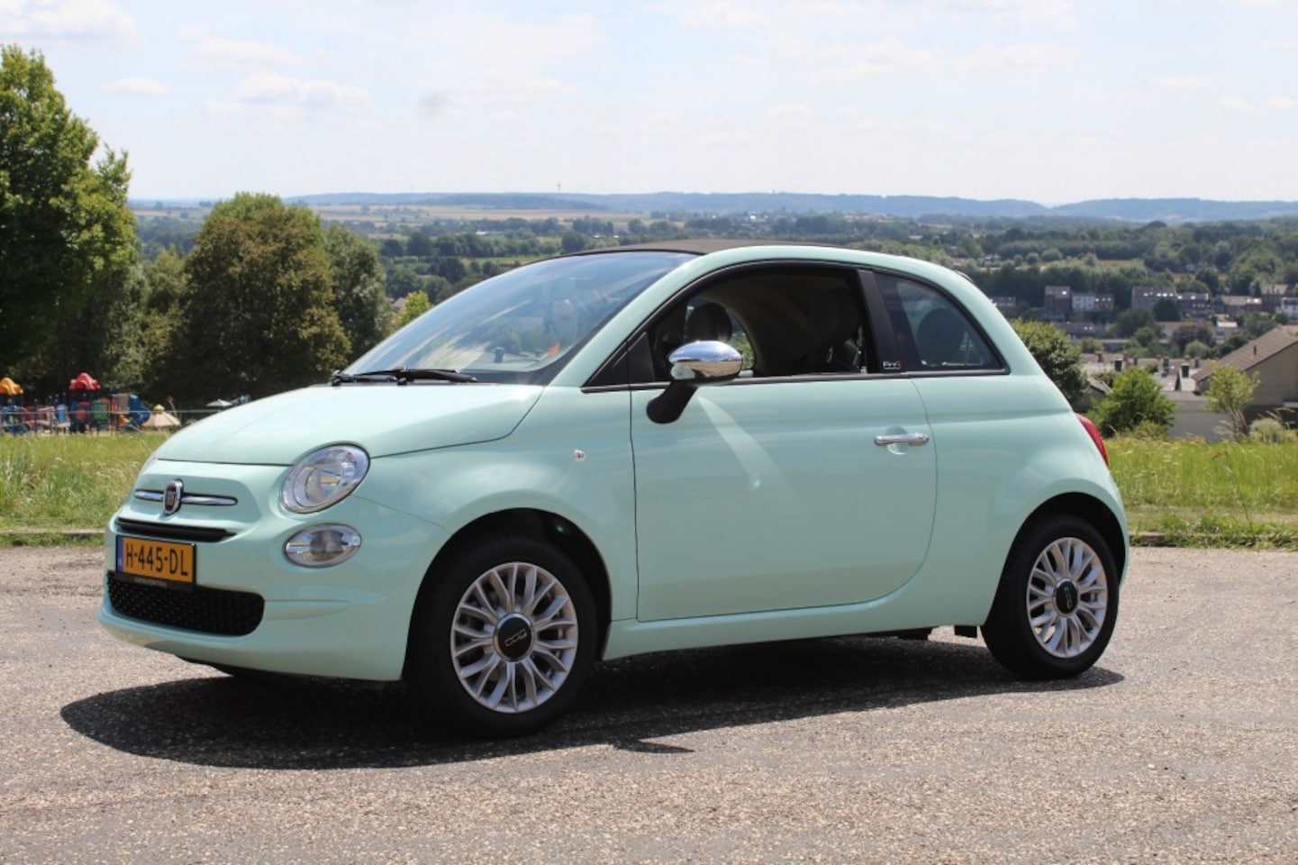 Fiat 500 - 1.2 YOUNG CABRIO I CRUISE CONTROL I NAVI I BLUETOOTH - AutoWereld.nl