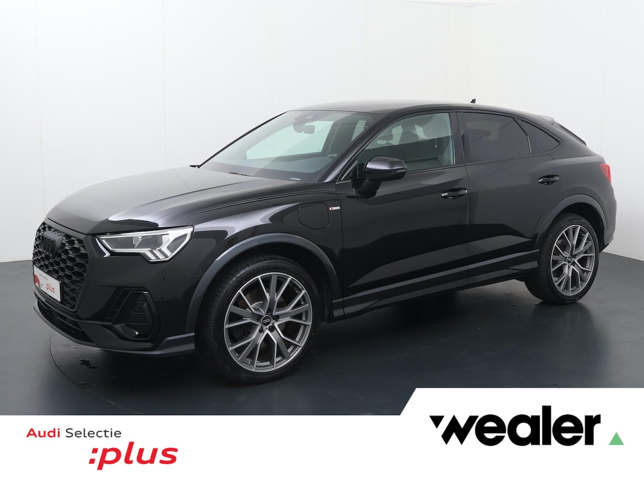 Audi Q3 Sportback - 45 TFSI e S Edition | 245 PK | SoH 89% | Trekhaak wegklapbaar | Navigatiesysteem | Achteru - AutoWereld.nl