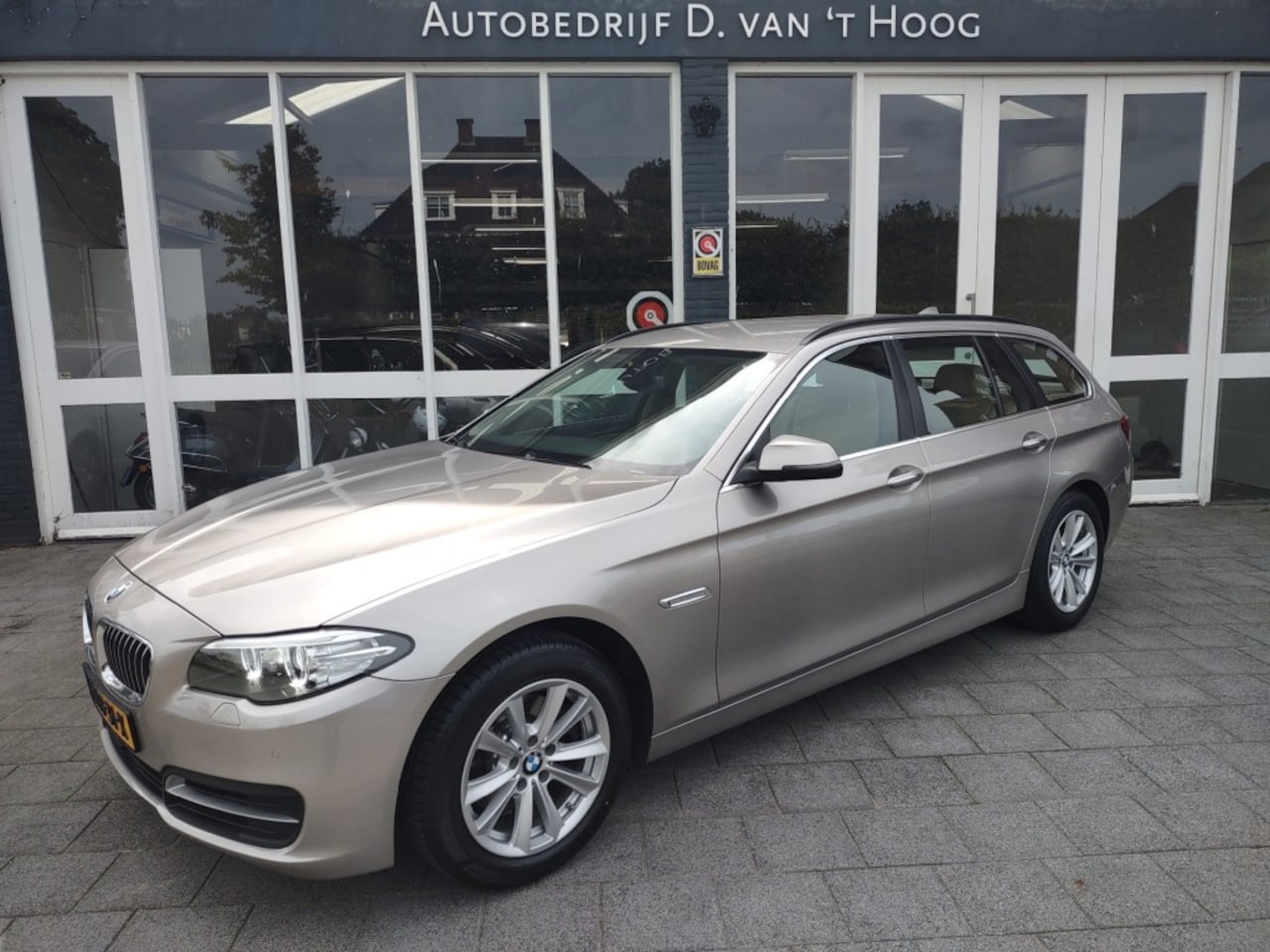 BMW 5-serie - 520 I EXE AUTOMAAT - AutoWereld.nl