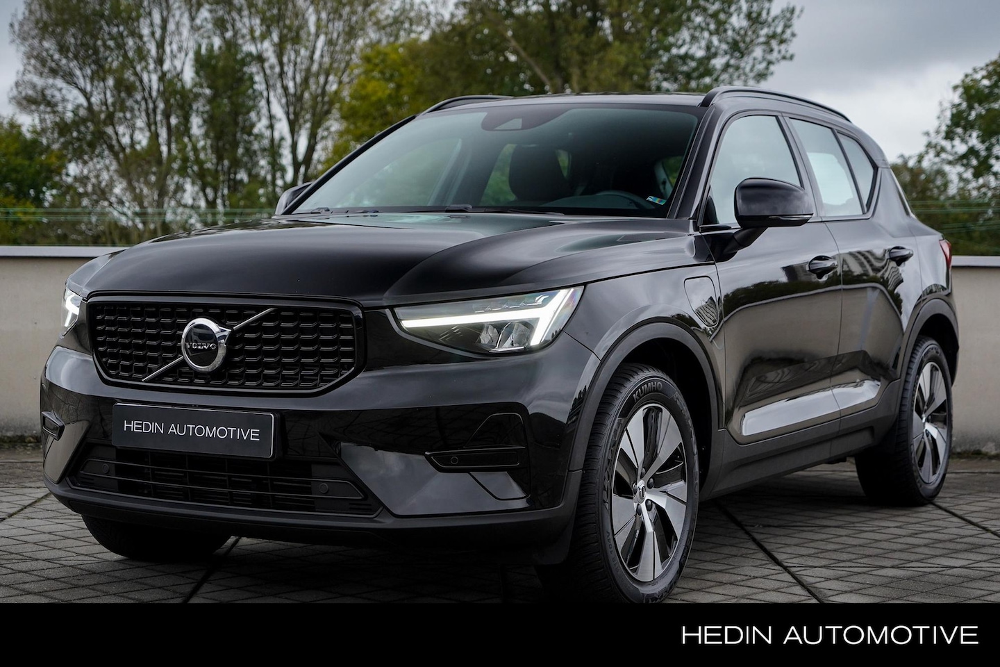 Volvo XC40 - 1.5 T4 Plug-in hybrid Plus Dark Dode Hoek Detectie | Apple Carplay/Android Auto | Adaptiev - AutoWereld.nl