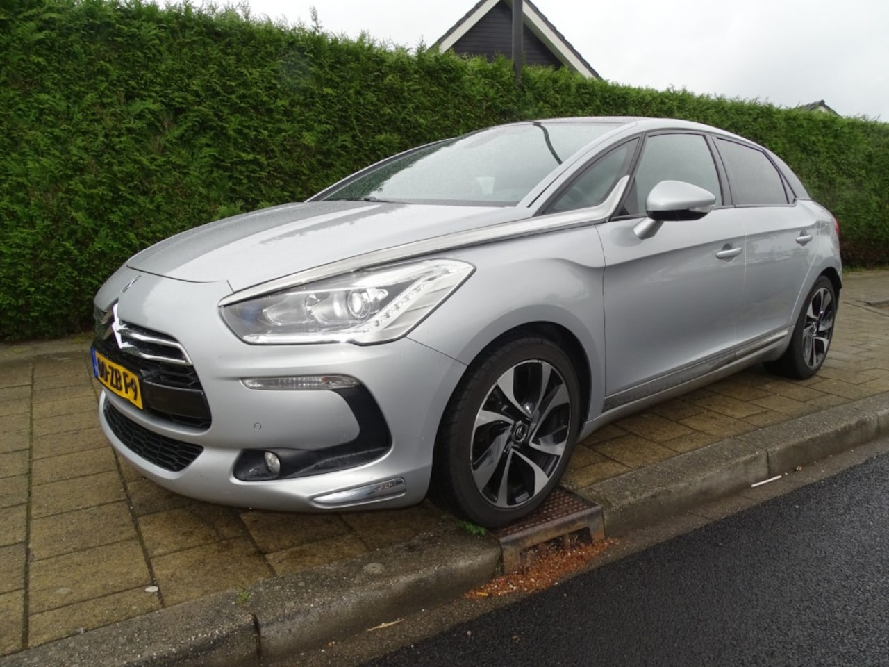 Citroën DS5 - 1.6 THP CHIC-AUTOMAAT-Navi-Pano-Hlf Leer-Blth-Navi-Trkh - AutoWereld.nl