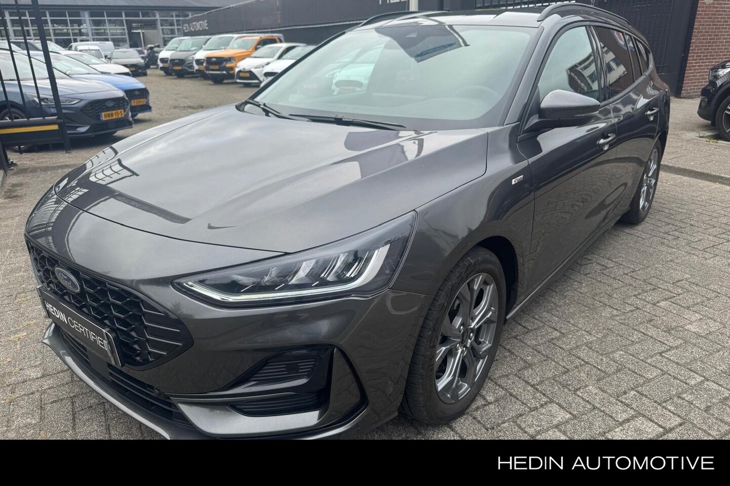 Ford Focus Wagon - 1.0 EcoBoost Hybrid ST Line | Winter Pack - AutoWereld.nl