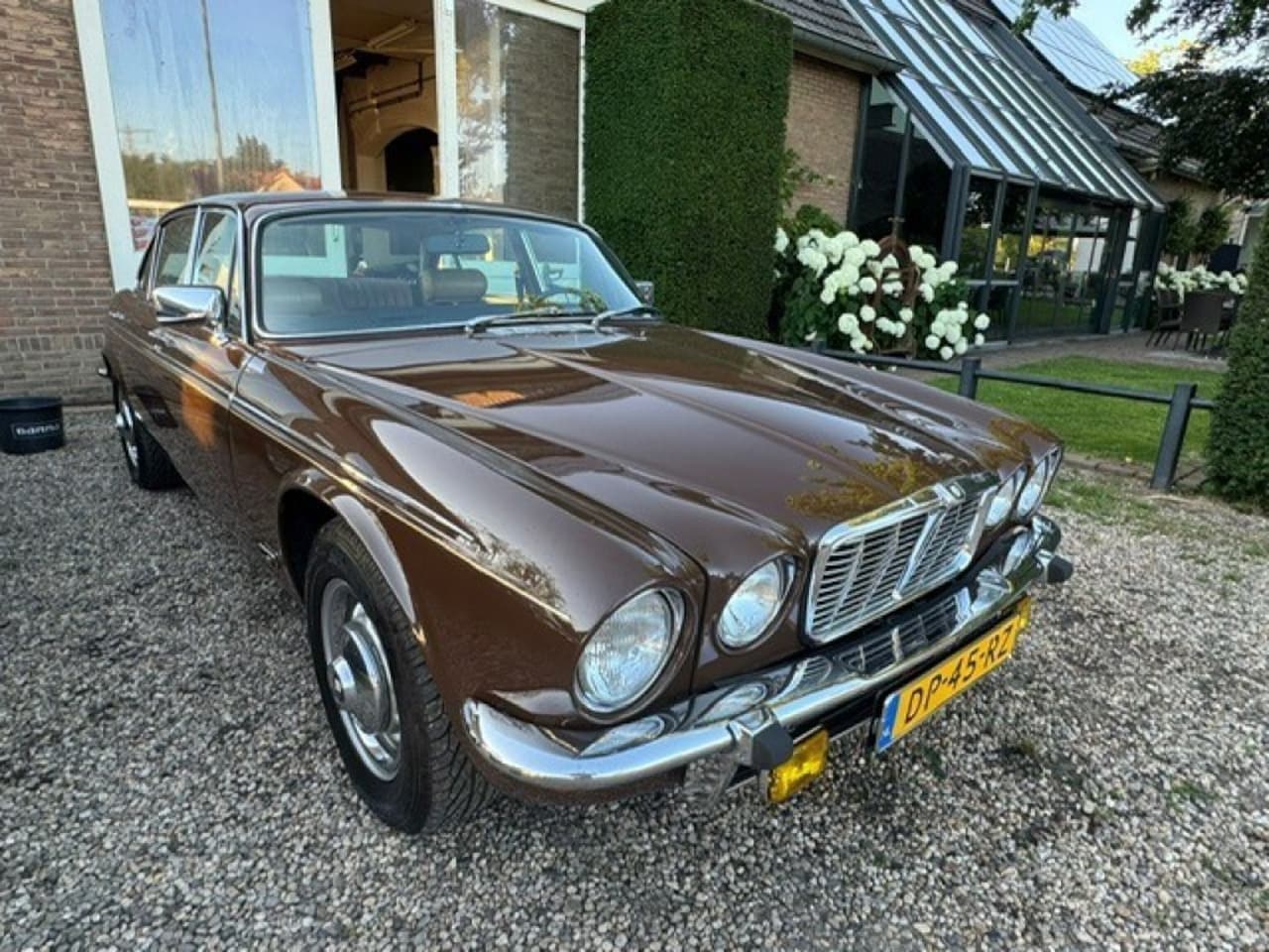 JAGUAR XJ 6 4.2 L SERIES 2      AUTOMATIC