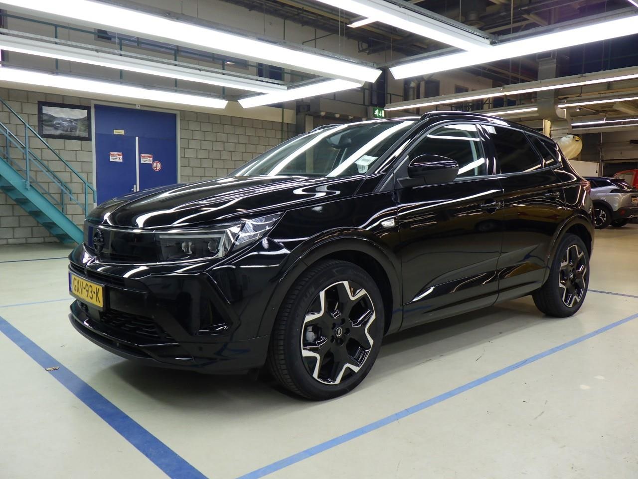 Opel Grandland - 1.2 Turbo Hybrid Ultimate 136pk Automaat | Alcantara | LED-Matrix | Stuur/Stoelverwarming - AutoWereld.nl