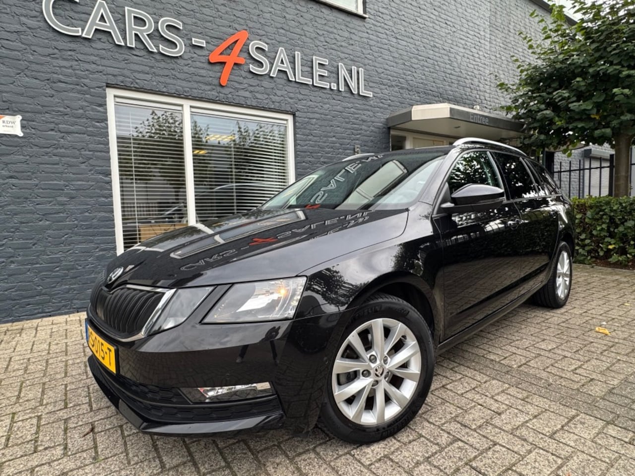 Skoda Octavia - 1.6 TDI Ambition Business + Ecc + Lmv + Navi + park pilot - 2018 - AutoWereld.nl